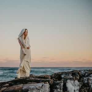 ANGELROX LOOP infinity scarf hood shawl - milk